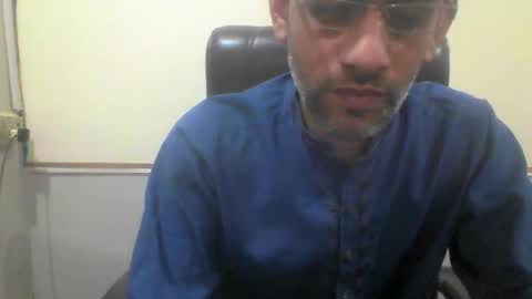 kami99099 online show from October 1, 2025, 4:40 am