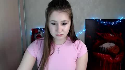 kamilla_love_ online show from April 10, 2026, 11:37 am