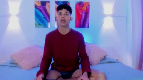 Kami online show from November 28, 2025, 6:21 pm