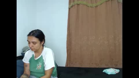 kammy   y   camila online show from April 22, 2026, 3:09 am