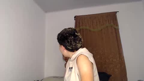 kammy   y   camila online show from May 11, 2026, 11:38 am