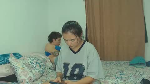 kammy   y   camila online show from May 27, 2026, 1:57 am