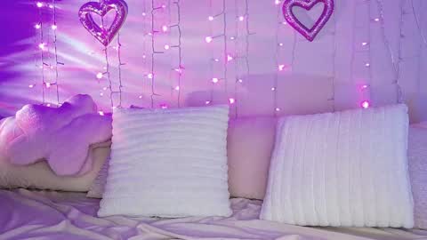 kamrynmarie69 online show from April 1, 2026, 11:46 pm