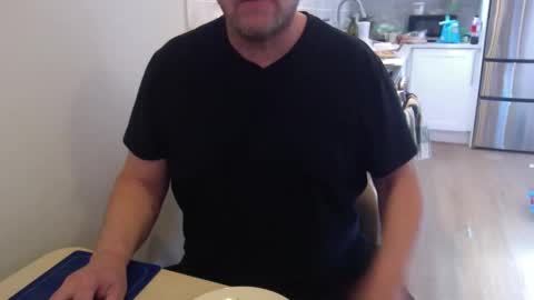 Cam with Me Vixens DM me online show from April 19, 2026, 8:11 pm