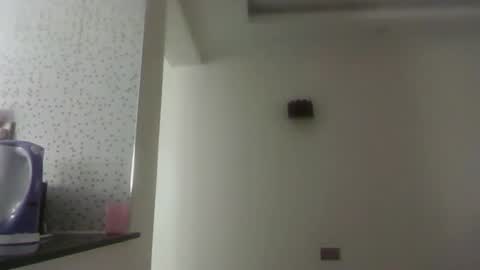 kandy_springs online show from May 19, 2026, 8:42 am