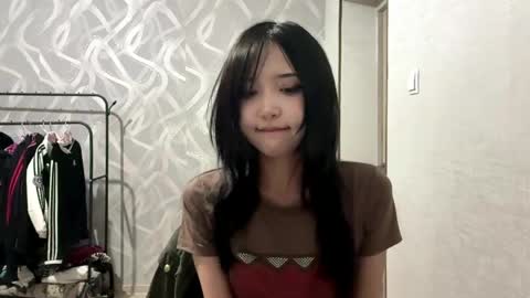 Lily online show from May 11, 2026, 2:45 pm