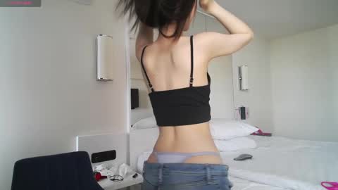 Dju online show from April 14, 2026, 5:46 am