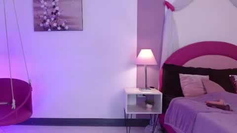 kaoryy_1 online show from June 14, 2026, 11:23 am