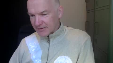 Robbie online show from April 14, 2026, 5:02 am