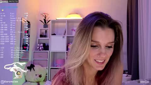 Snapshot of karamelsw chatting on September 28, 2025, 10:37 pm Julia online show from September 28, 2025, 10:37 pm