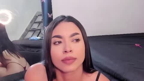 karely_laurent online show from July 6, 2026, 10:23 pm