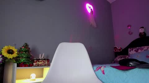 Karen online show from December 13, 2024, 4:00 am