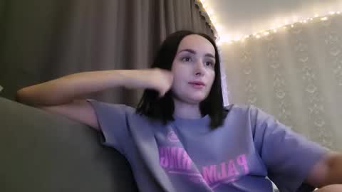 Snapshot of karennclark chatting on February 18, 2026, 11:06 am karennclark online show from February 18, 2026, 11:06 am