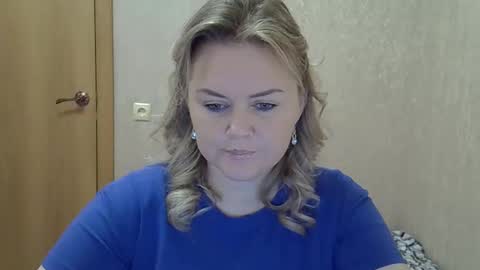 karennelsonx online show from November 12, 2025, 11:10 am