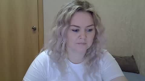 karennelsonx online show from March 13, 2026, 11:28 am