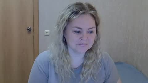 Snapshot of karennelsonx chatting on June 17, 2026, 9:23 am karennelsonx online show from June 17, 2026, 9:23 am