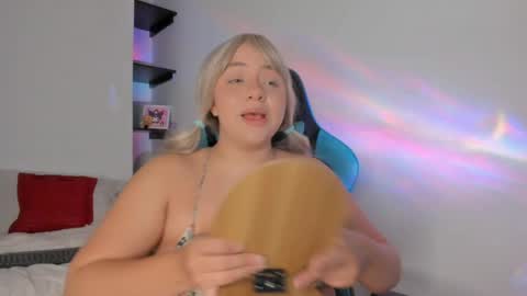 kariina_wong online show from June 4, 2026, 11:11 pm