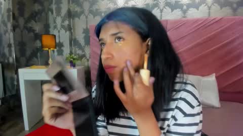 Karina online show from November 5, 2025, 7:25 pm