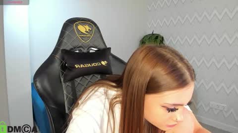 karina_broks online show from November 26, 2025, 11:33 am