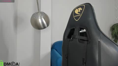 karina_broks online show from December 1, 2025, 9:03 am