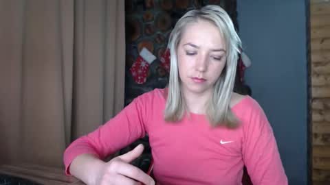 karina online show from February 12, 2026, 3:23 am