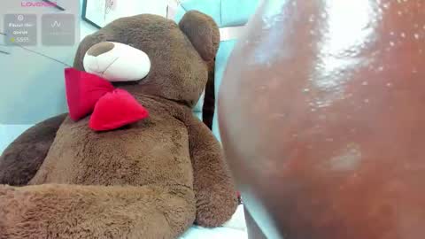 Karina online show from November 6, 2025, 12:50 pm