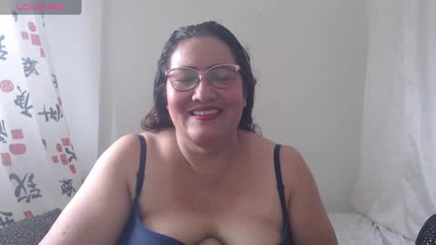 Snapshot of karina_turbay chatting on October 4, 2025, 3:21 pm Karina online show from October 4, 2025, 3:21 pm