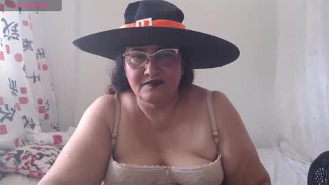 Snapshot of karina_turbay chatting on October 31, 2025, 3:35 pm Karina online show from October 31, 2025, 3:35 pm