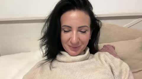 Snapshot of karinablair chatting on December 22, 2024, 2:39 am Karina online show from December 22, 2024, 2:39 am