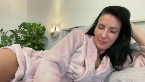 Snapshot of karinablair chatting on December 25, 2024, 9:34 am Karina online show from December 25, 2024, 9:34 am