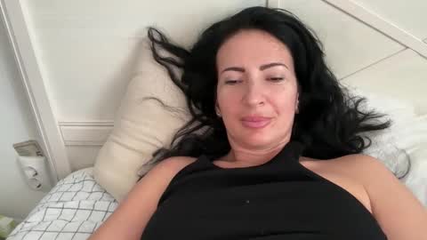 Karina online show from March 12, 2026, 1:17 pm