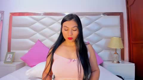 Karina Gomez online show from October 7, 2025, 1:41 pm