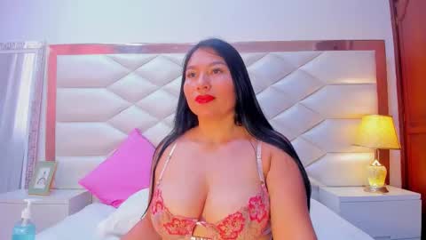 Karina Gomez online show from October 13, 2025, 1:55 pm