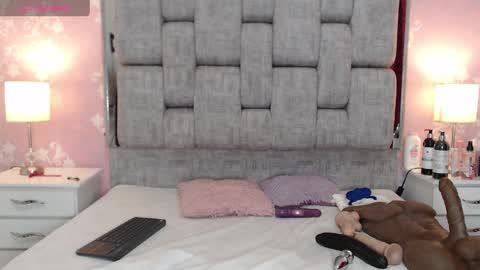 Snapshot of karinasimonz chatting on December 29, 2024, 7:43 pm KarinaSimonz online show from December 29, 2024, 7:43 pm