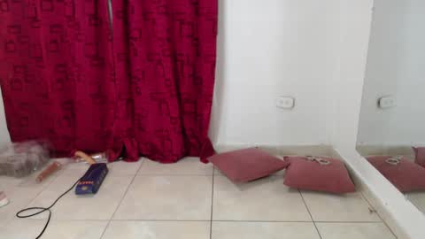 Snapshot of karinasimonz chatting on February 16, 2025, 7:38 pm KarinaSimonz online show from February 16, 2025, 7:38 pm