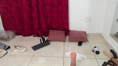 Snapshot of karinasimonz chatting on February 16, 2025, 10:43 pm KarinaSimonz online show from February 16, 2025, 10:43 pm