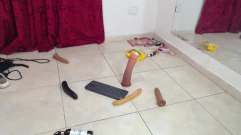 Snapshot of karinasimonz chatting on February 28, 2025, 8:39 pm KarinaSimonz online show from February 28, 2025, 8:39 pm