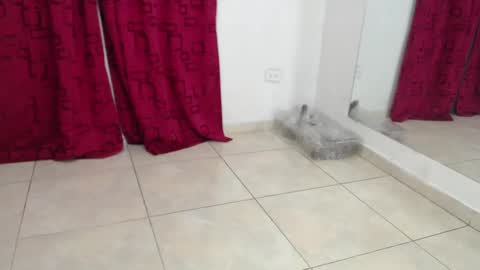 Snapshot of karinasimonz chatting on March 2, 2025, 7:34 pm KarinaSimonz online show from March 2, 2025, 7:34 pm