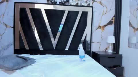 Snapshot of karinasimonz chatting on February 19, 2026, 9:11 pm KarinaSimonz online show from February 19, 2026, 9:11 pm