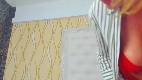 KARISSIA online show from September 22, 2025, 5:15 pm