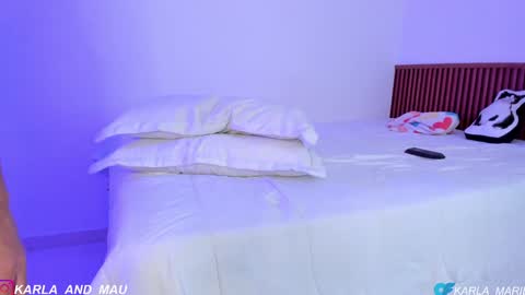 Snapshot of karla_and_mau chatting on December 13, 2024, 7:53 pm Karla  Mau online show from December 13, 2024, 7:53 pm