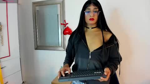 DIOR  online show from October 12, 2025, 5:34 pm