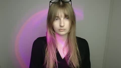 Karla online show from September 20, 2025, 11:00 am