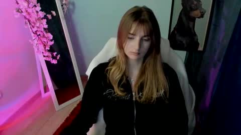 Karla online show from December 19, 2025, 1:29 pm