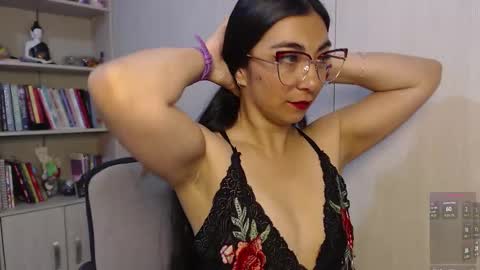 Snapshot of karla_hernandez chatting on December 20, 2025, 10:33 am Karla online show from December 20, 2025, 10:33 am