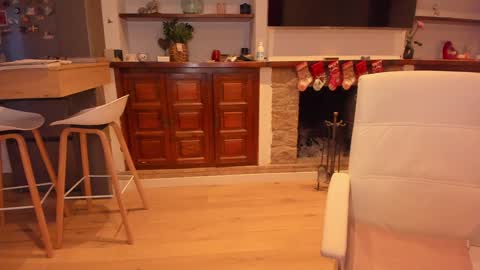 Snapshot of karla_hotwife chatting on January 4, 2025, 4:43 pm Carla Connor online show from January 4, 2025, 4:43 pm