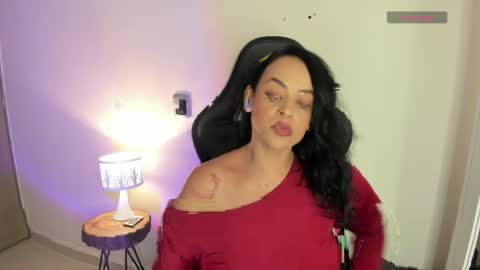 karlet_jezz online show from May 12, 2026, 10:07 pm