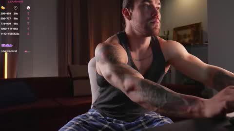 Snapshot of karlos_murphy chatting on February 10, 2026, 6:01 pm Karlos and Louis online show from February 10, 2026, 6:01 pm