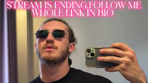 Snapshot of karlos_murphy chatting on March 2, 2026, 4:03 am Karlos and Louis online show from March 2, 2026, 4:03 am