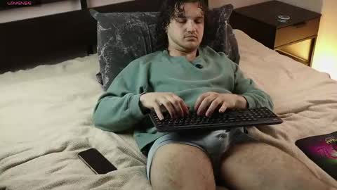 Karlos and Louis online show from June 4, 2026, 3:56 am